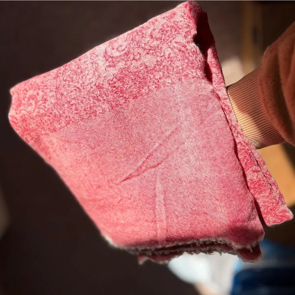 Valerie Stevens Woven Wool Pink Paisley Wrap Shawl Scarf 35” x 67” approx. - Picture 11 of 11